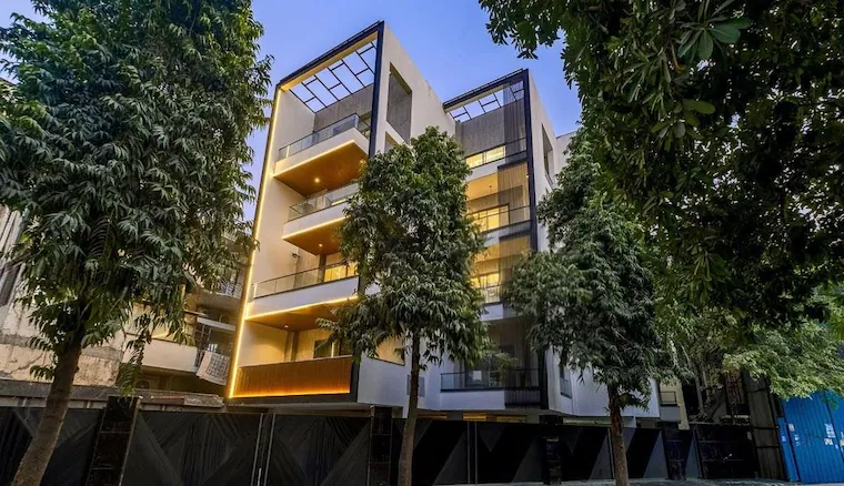 3 BHK Flat near Rajouri Garden Metro Station